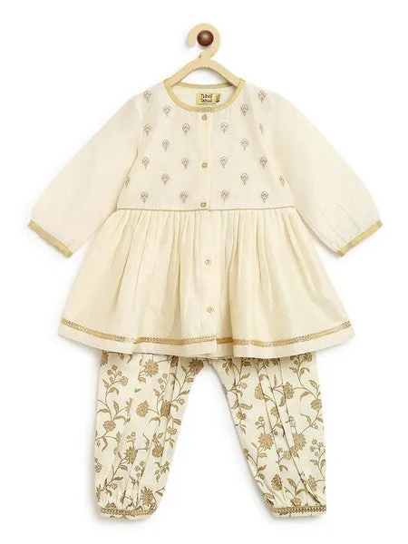 Girls Combo Angrakha Set And Bow Hairclip Gold Print- Cream