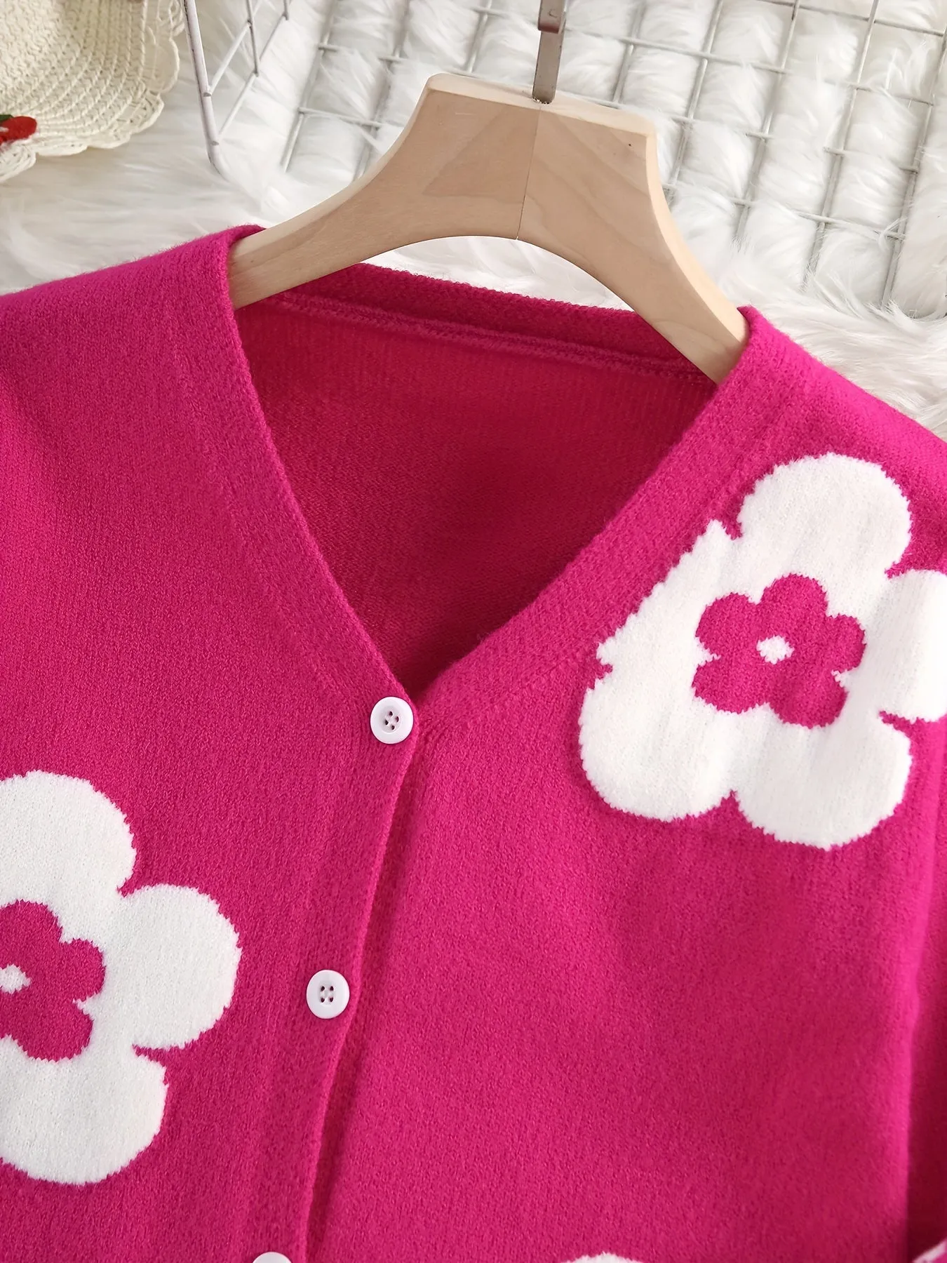 Girls Cute Batwing Sleeve Flowers Jacquard Button V-Neck Knit Cardigan Sweater Kids Fall/ Winter Clothes, Valentine's Day