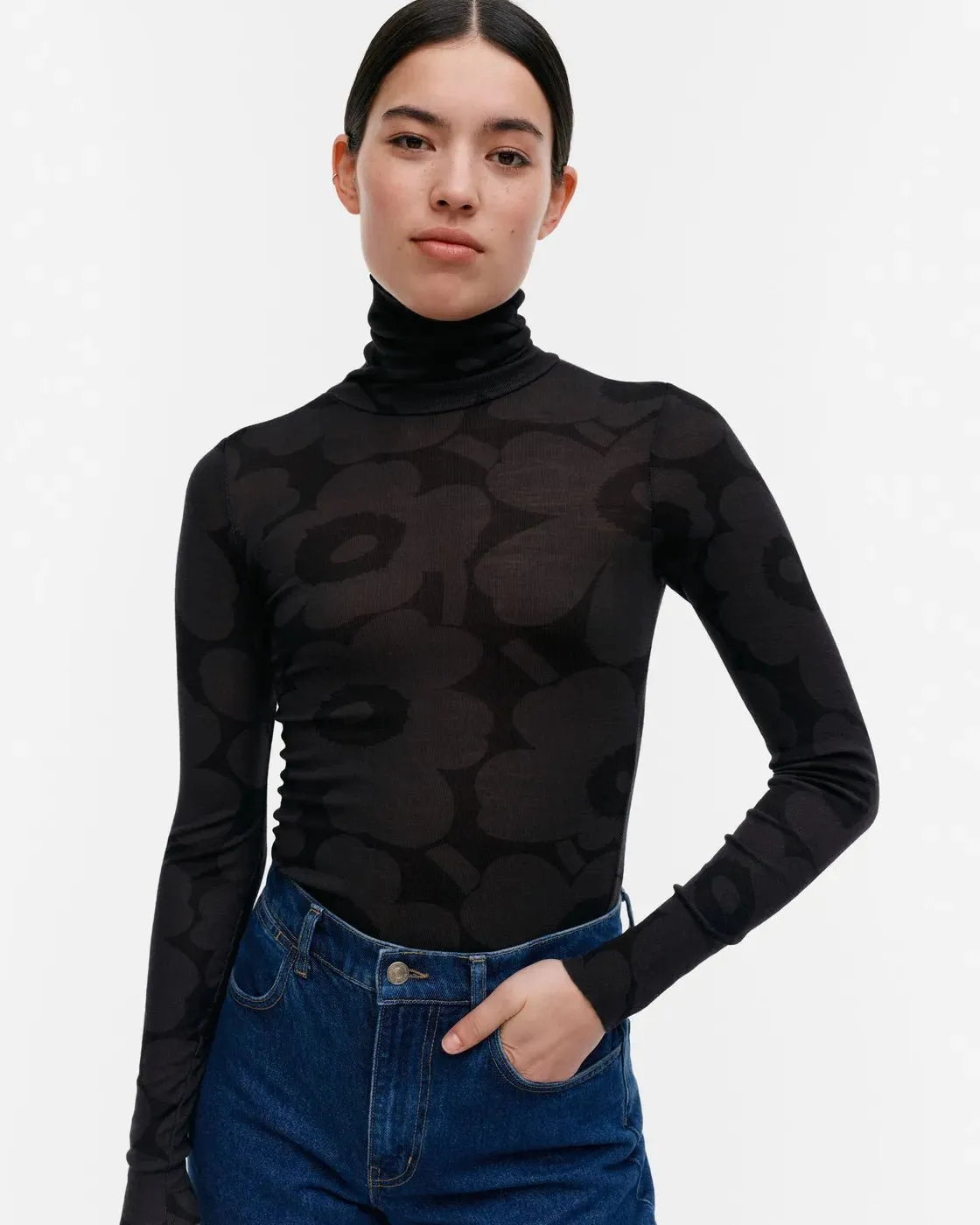 Vilina Unikko Wool Turtleneck | Black, Dark Grey